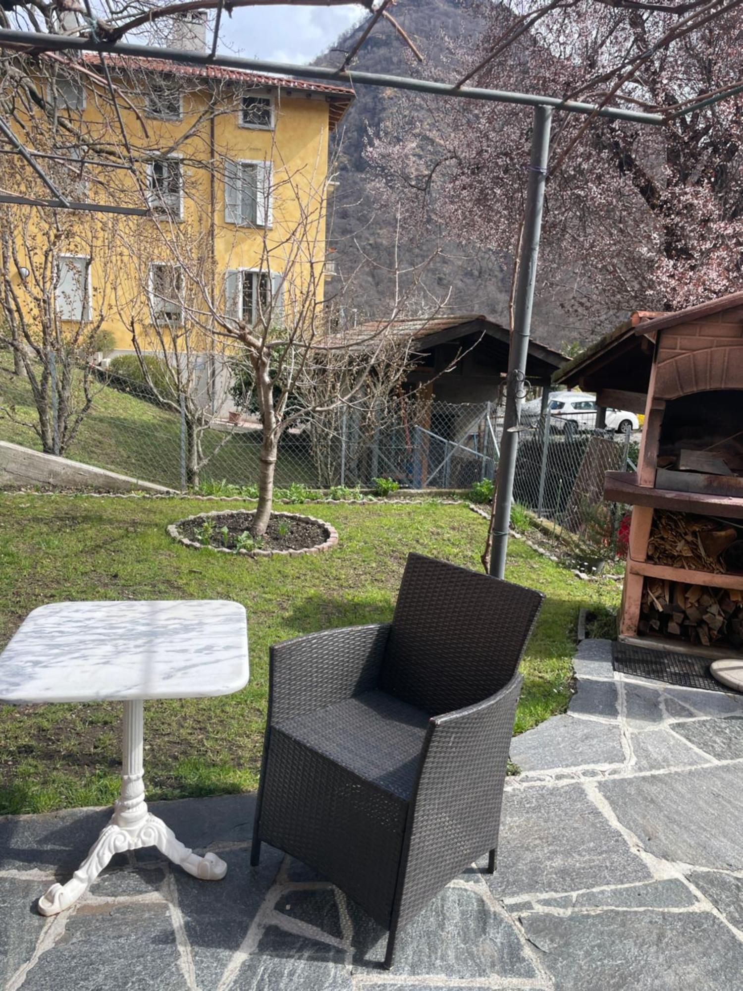 A Jump Into Sigirino Apartamento *